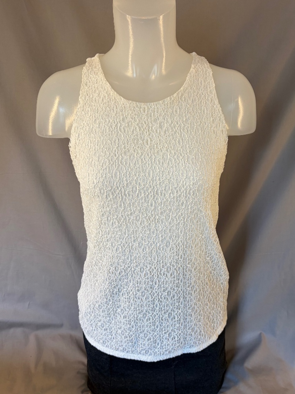 Ann Taylor Sleeveless Top with Lace Front, Off-White color Size M (NWT)